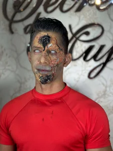 JoseRumbero26のUn maquillaje muy creativo mes de Halloween 2026の 7枚の写真