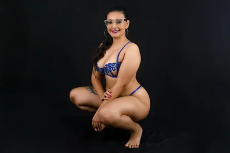 Isis_Osman black session Pic 5