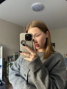 Public de NoraWest  7 Imagens