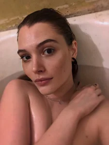 Ungoliant_Kiss Public Pic 5