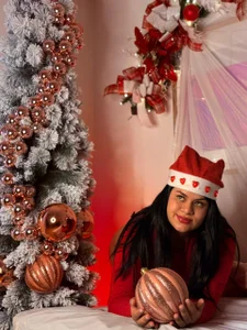 adhara-walk merry christmas صورة واحدة|adhara-walk merry christmas صورتان|adhara-walk merry christmas  6 صور|adhara-walk merry christmas  6 صورة