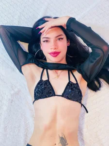 Nanis_James Public Foto 9