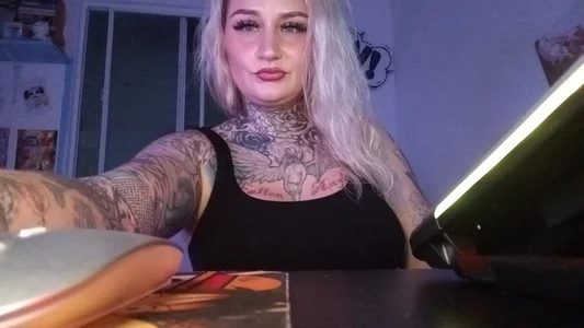 Lustful_Lisa Public Pic