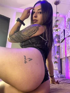 samarajhonsonのyou samara hornyの 5枚の写真