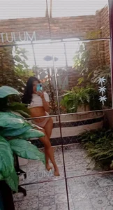 Sophia_wilsonn_ Every word you speak is an invitation to a world of unimaginable pleasure. Immagine 