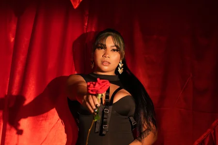 Sophia_Brunett Let's celebrate Valentine's Day Pic