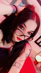 Sexy girl 🖤😈 de alixxon1  4 photos