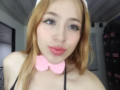 Melodyy_Anal Public Photo 2