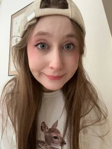 Anna and Bear🐻 od FroggyAnna  3 snímek