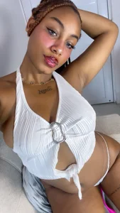 Sofia_Stanleyの🤤Sinful Beautyの 2枚の写真