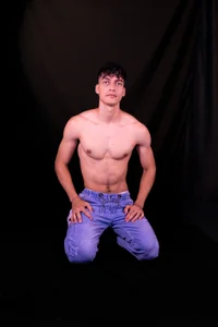 AlessioVitale 🖤 Strong hands, soft touch… perfect mix. Pic 2