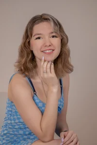 Lucia_Copper Beautiful lady Pic 2