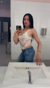 Ariel_nitzche💋👄poison lips图片 9