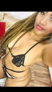 Kiara_Parker_ Public Kuva