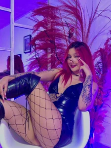 CelesteRhoades Your pretty and dangerous red hair 🔥🔥🔥 Pic 8