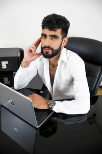 Ethan__WalkerのOffice man.の 5枚の写真