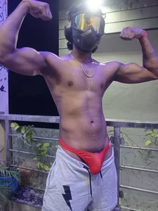 Yk_physique kullanıcısının Me albümü -  2 fotoğraf