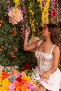 LeylaRusso Flower Session🌷🌹🌼 صورة واحدة|LeylaRusso Flower Session🌷🌹🌼 صورتان|LeylaRusso Flower Session🌷🌹🌼  7 صور|LeylaRusso Flower Session🌷🌹🌼  7 صورة