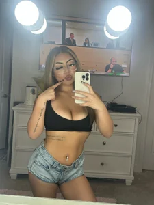 <3