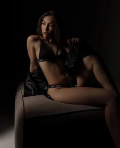 _ViktoriaGrand_ Your Sexy Baby 🖤 Foto 3