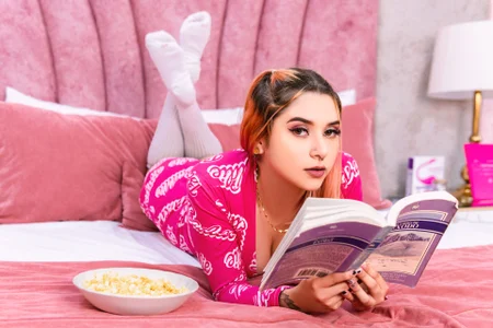 SophiaLaurens Something nice for you 🥰💖 Hình 3