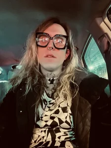 daisyglazedontgo: Public ( 9 фото)