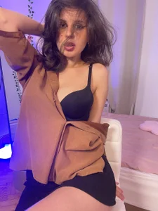 LumiNika's Hi, what do you think I need to do to start squirting? Sex Photo 3