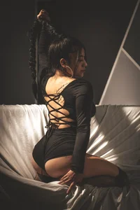 Megan_Thompsonn Do you want me to be just for you? Hình