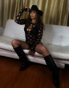megan_collins96 COW GIRL Pic 5