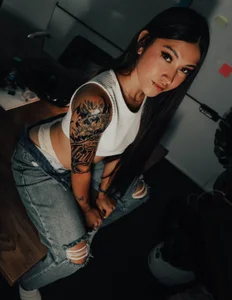 mia_adamsxx's Deluxe Sex Photo 5