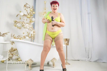 CandyBoobsDD: Bathroom ( 2 фото)