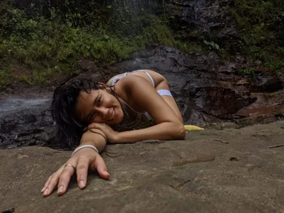 lovely_kitt Public Foto 4