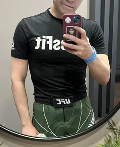 thisguyhasnochill: Public ( 3 фото)