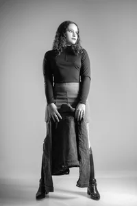 AnnyThompson_ Blaue Shorts Pic 3