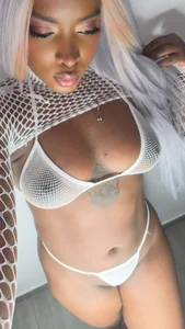KAROL-SCOTT Blonde hair Pic 2