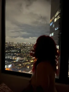 Sarah-Stoner Through the window<3 Billede 3