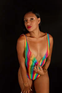 naomi_kyse Colorful Passions 💥💕 Pic 3