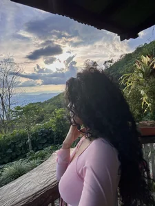 Zyara-Lourdes 🏞️ Pic 2