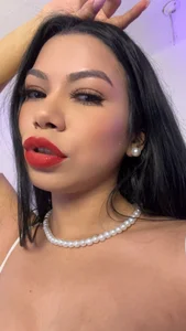 Little_Lexyy It's my birthday, I hope you'll spoil me. 사진