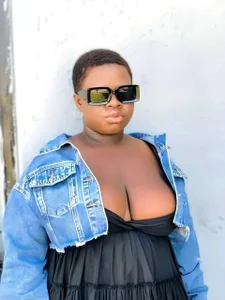 CyanBitch Public Pic 5