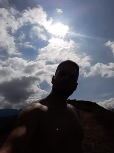 MR_THRONE_Public Bild 2