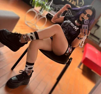 Belladonna_trix "You can't imagine the things I think when you look at me" 🖤🕸️ Billede 4