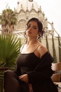 Bella_jagger wanna go on a date?🥂 Pic 3