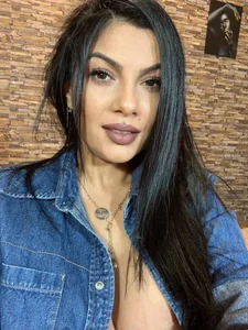 KiraDesiraのSexyの 2枚の写真