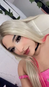 Elody_Preysler69: pink ( 3 фото)