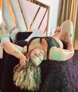 Katti_Barrera Your favorite hair 💝 Pic 2