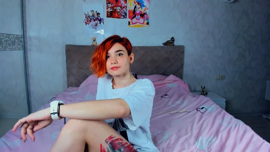 RedLovely Public Pic 7