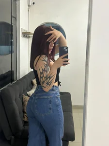 Fluffy_Bubble21 take off these jeans Pic