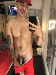 Goldendesirexx__ Relax Pic 5
