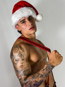 joseph_boy ❤️‍🔥 Desire also wears red… this Christmas 🎅🔥 Immagine  6